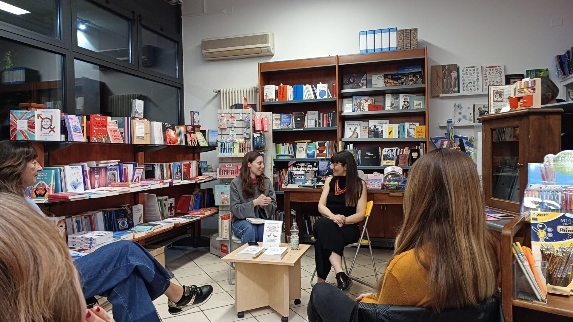 Quali soldi fanno la felicità? di Annalisa Monfreda Quali soldi fanno la felicità? di Annalisa Monfreda