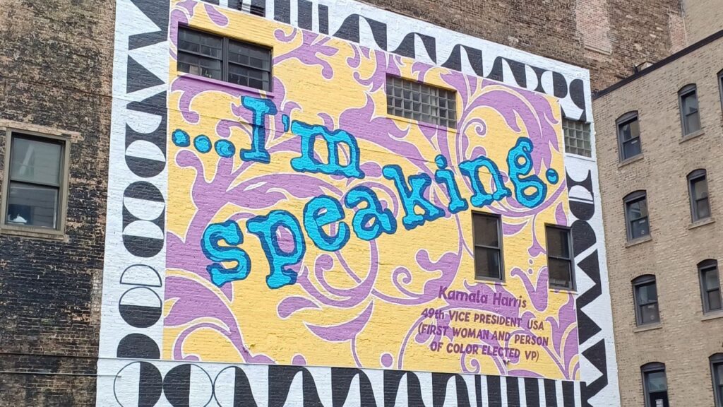 Un murales dedicato a Kamala Harris a Chicago - 2023