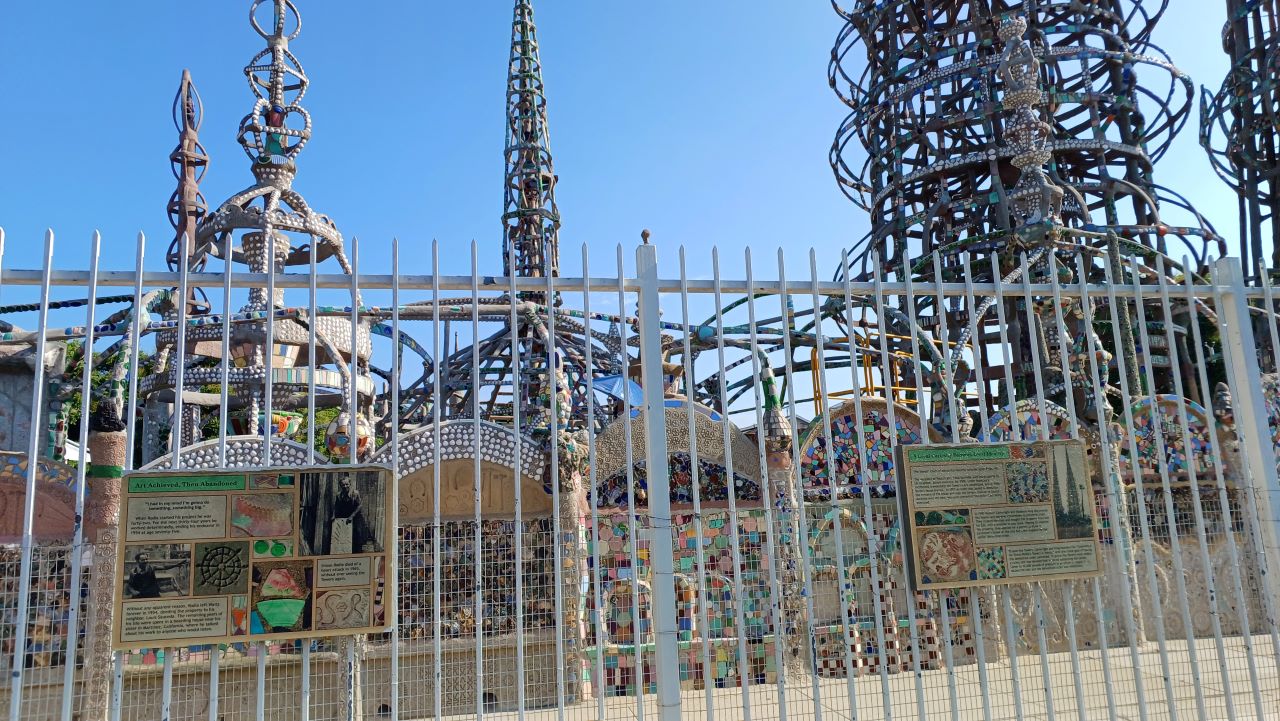 Le Watts Towers di Los Angeles Watts-towers-1