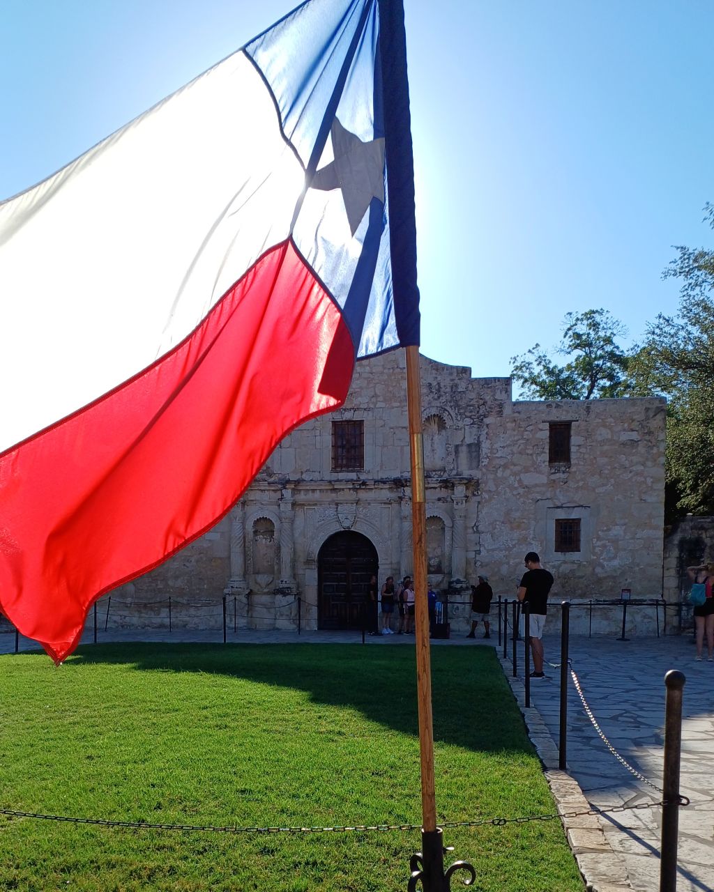 “Remember the Alamo”: l’origine dell’identità Americana e l’eccezionalismo del Texas The-Alamo-San-Antonio-Texas