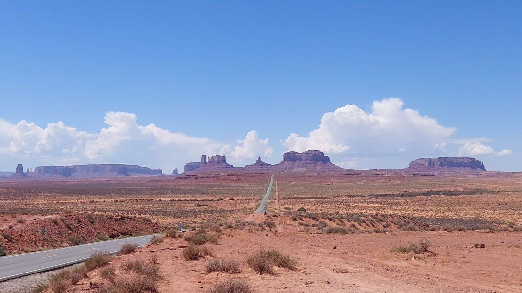 Un pomeriggio nella Monument Valley forrest-gump-point-monument-valley-arizona-travel-to-usa-2
