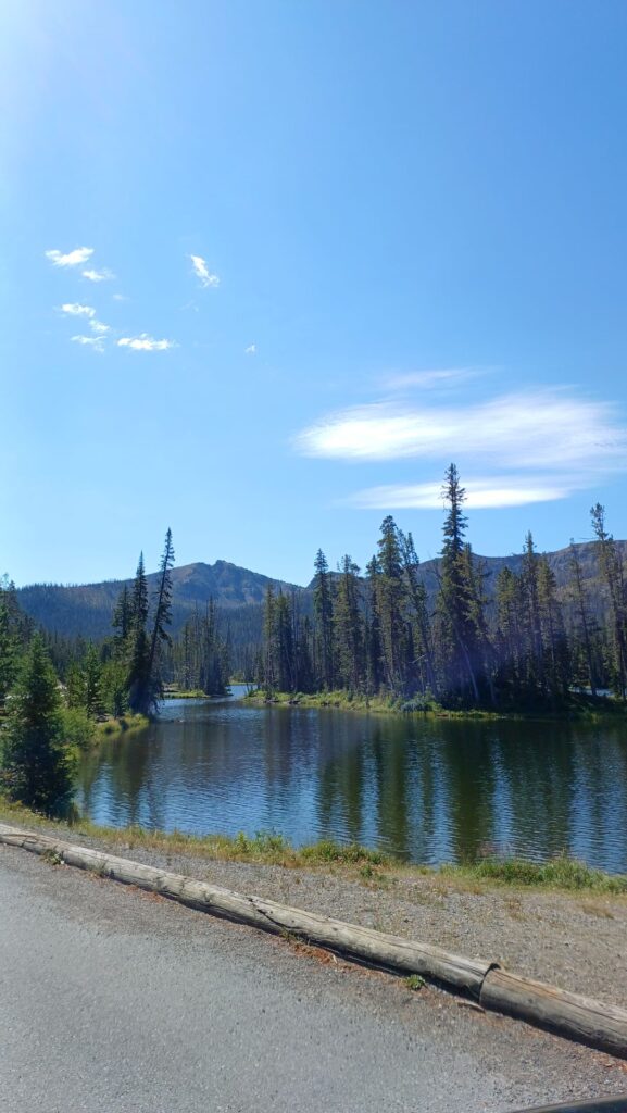 sylvain lake yellowstone-wyoming-travel-to-usa-3