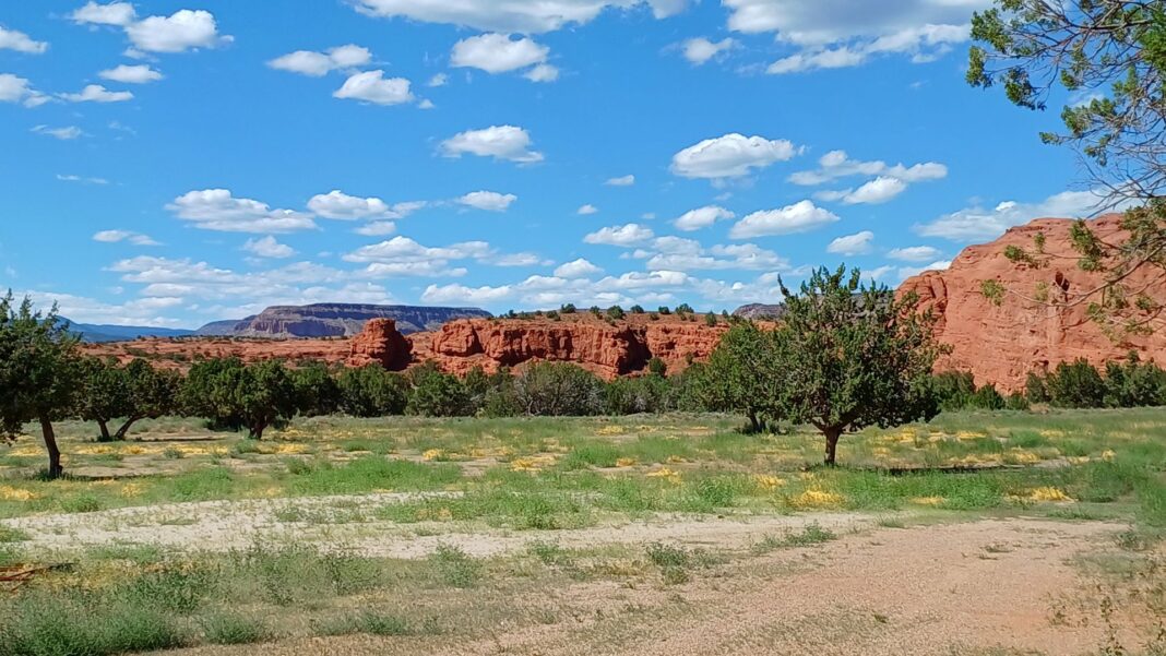 Cosa è una Mesa: le montagne piatte del paesaggio americano Jemez-Pueblo-New-Mexico-Travel-to-USA